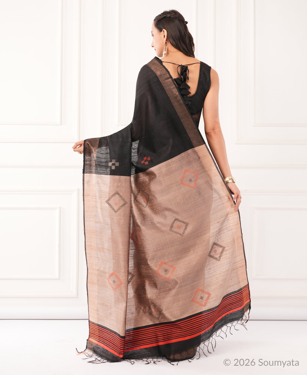 Black Dupion Silk Saree with Zari Border and Woven Pallu – Bhagalpuri